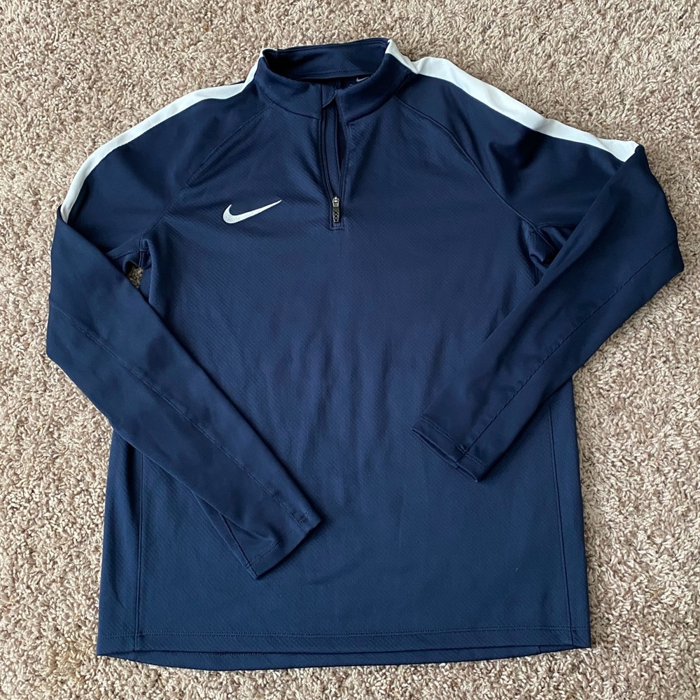 Boys Nike 1/4 zip Pullover XL (fits like women-S)